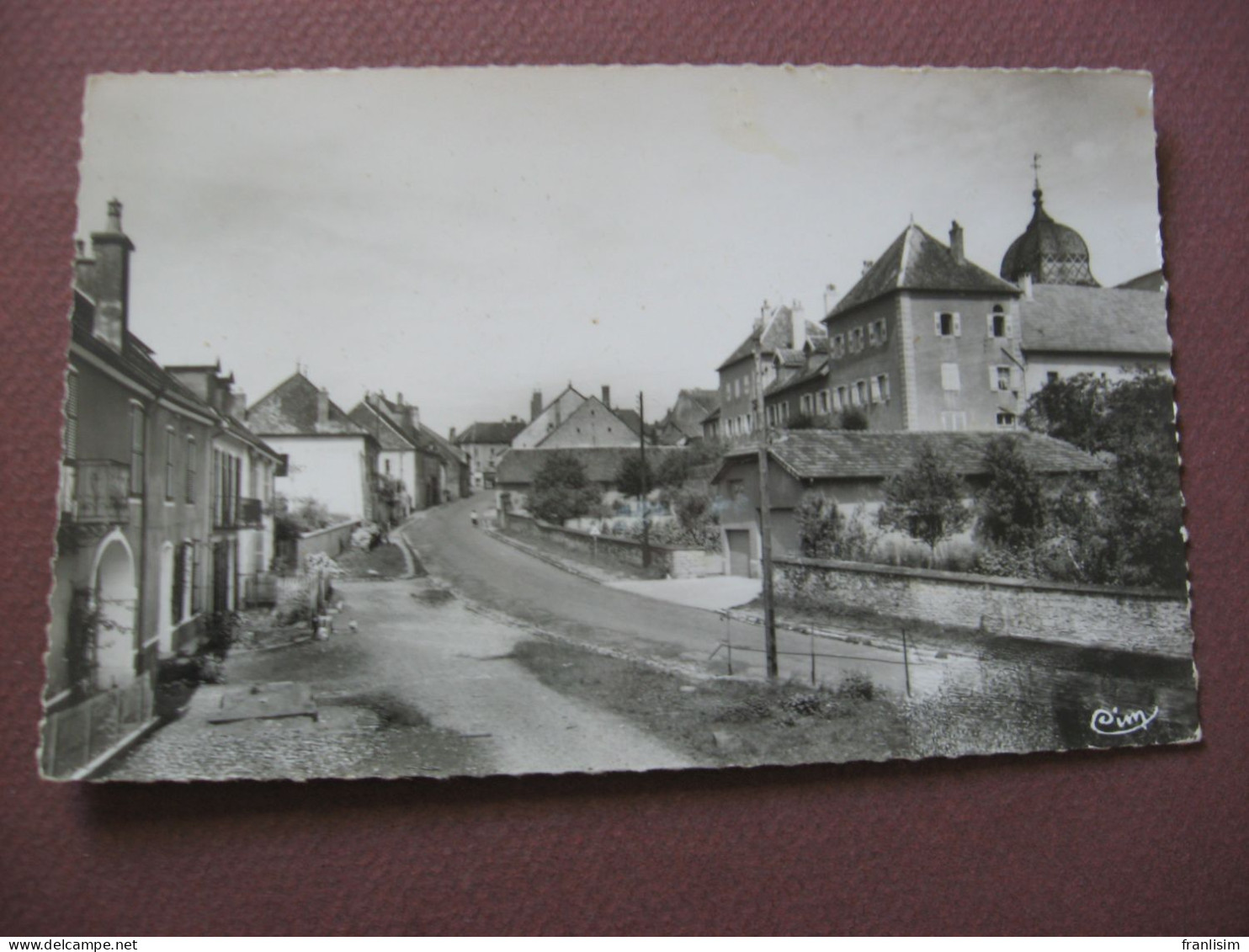 CPA PHOTO 70 MONTBOZON La Rue Du Pont Et L'ancien Couvent Des Dominicains  1950 1960 - Montbozon