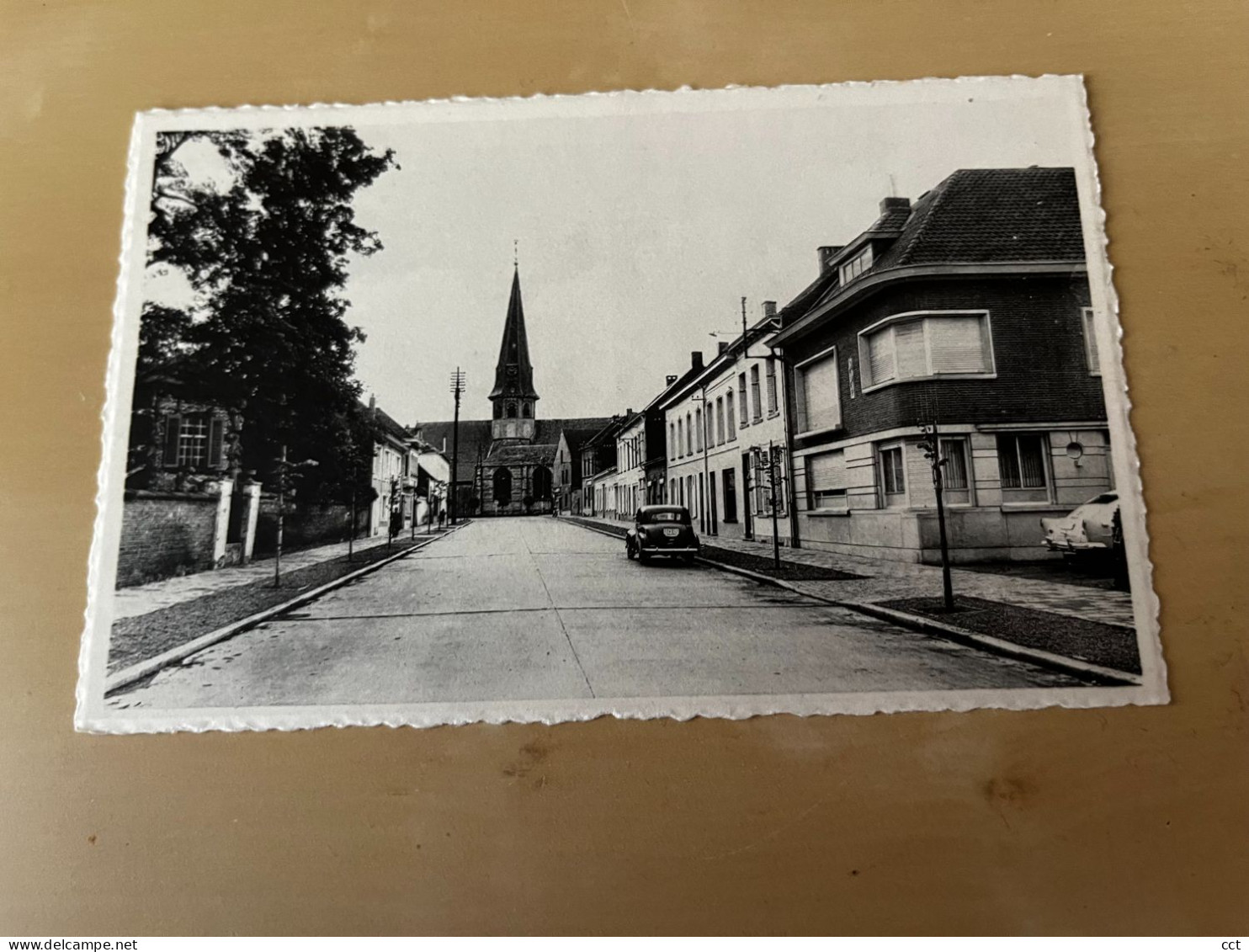 Beveren-Waas    Kasteeldreef En Kerk - Beveren-Waas