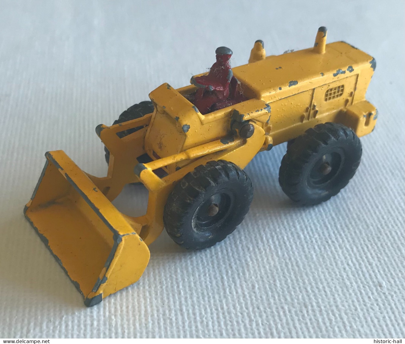 LESNEY - 43 - Tractor Shovel - Scale 1:72