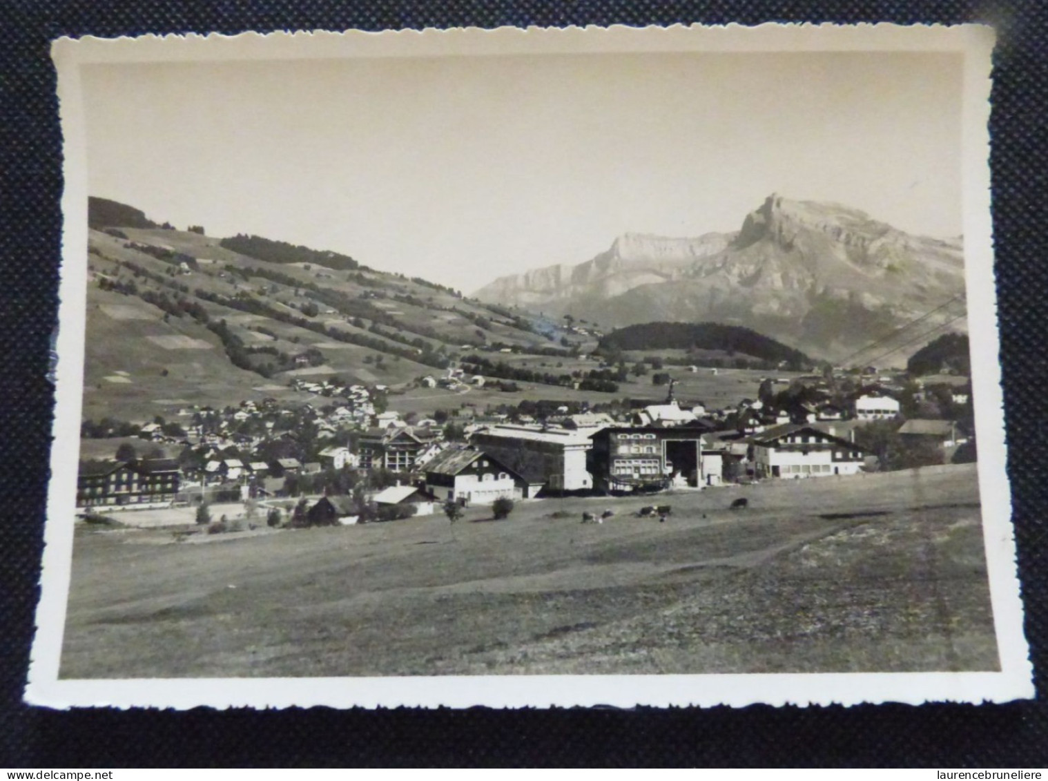 74 - HAUTE-SAVOIE  - MEGEVE - VUE GENERALE ET L'AIGUILLE DE VARAN - Megève