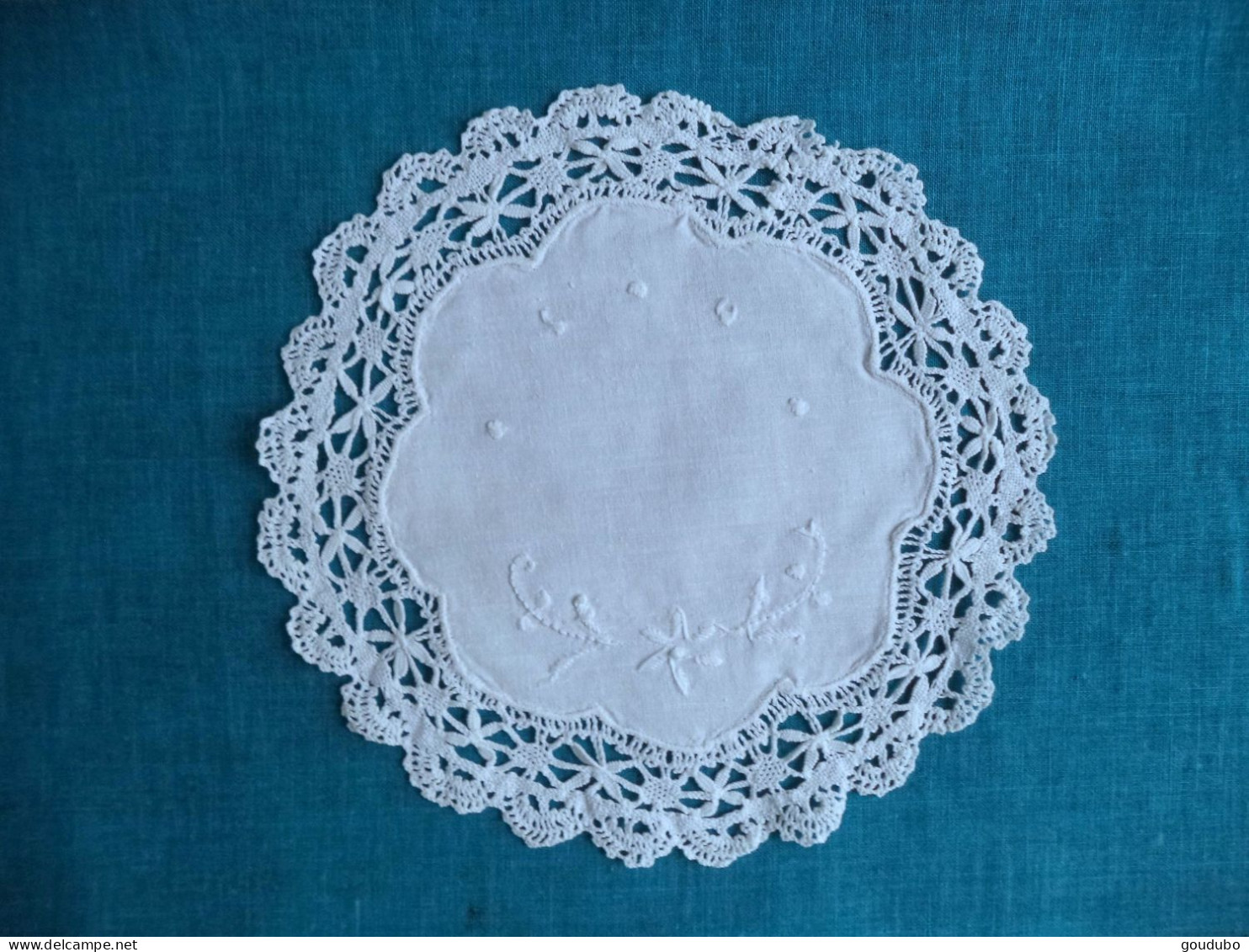 Napperon Rond Centre Lin Coton Broderie Craponne Plumetis Fleur Entour Aiguille Crochet Ajouré Finement. - Tablemates