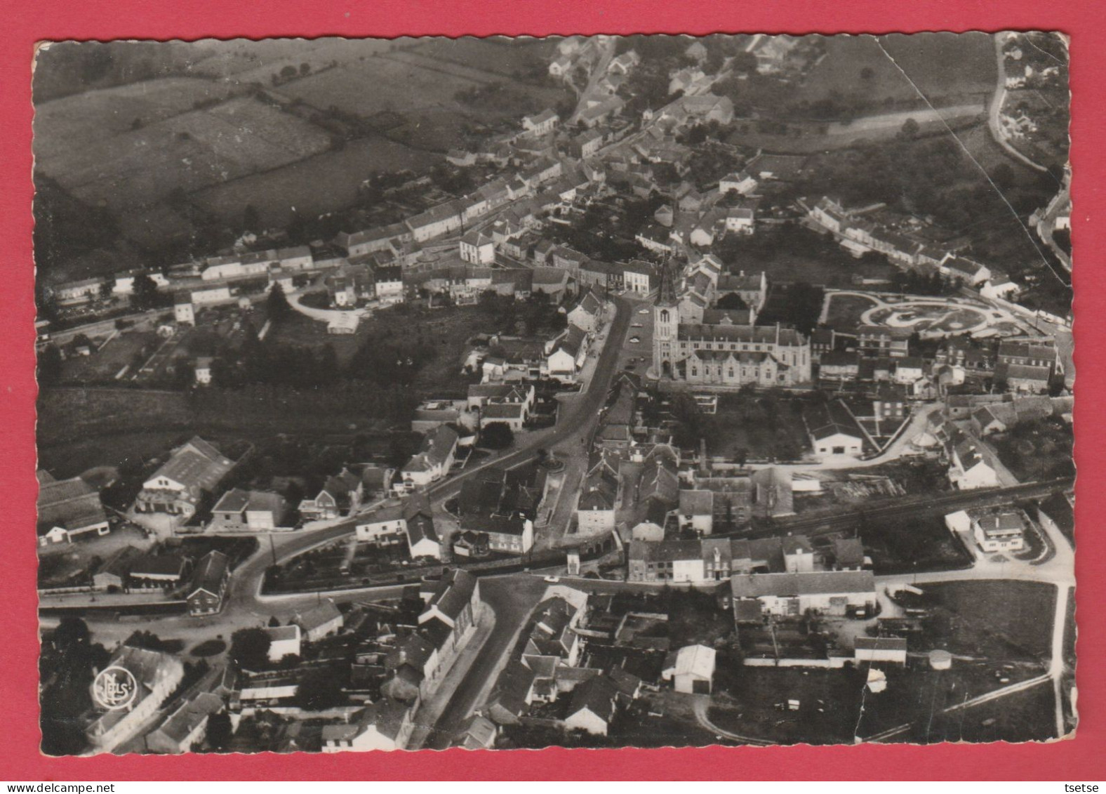 Cerfontaine - Vue Aérienne / Centre Touristique  ( Voir Verso ) - Cerfontaine