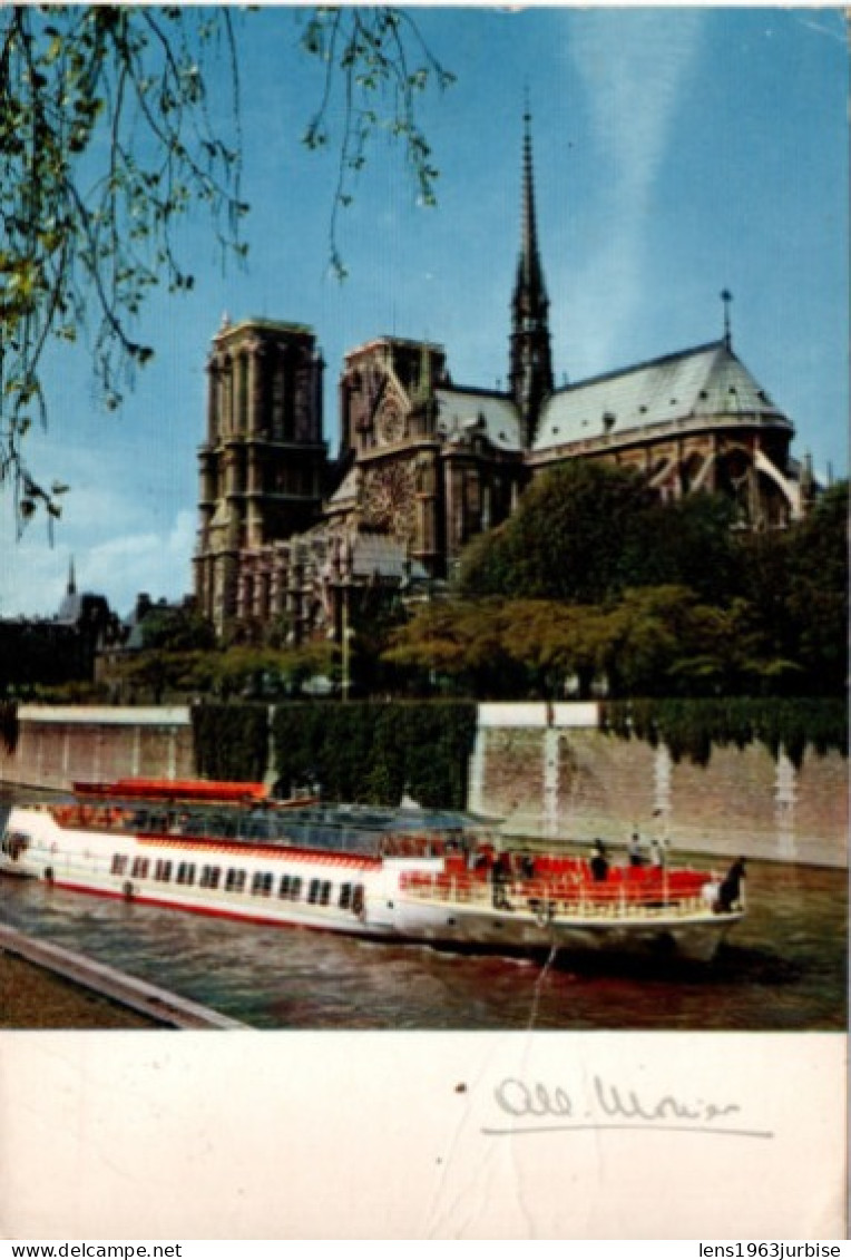 Paris Notre Dame ( 1969 ) , Cachet IVe Festival International Du Film Militaire - Notre Dame De Paris