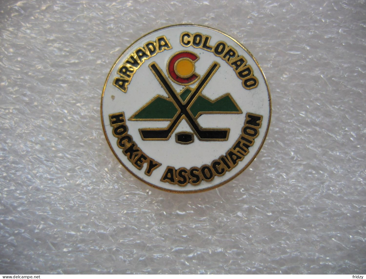 Pin's Hockey Sur Glace Association. Club ARVADA Colorado - Patinage Artistique