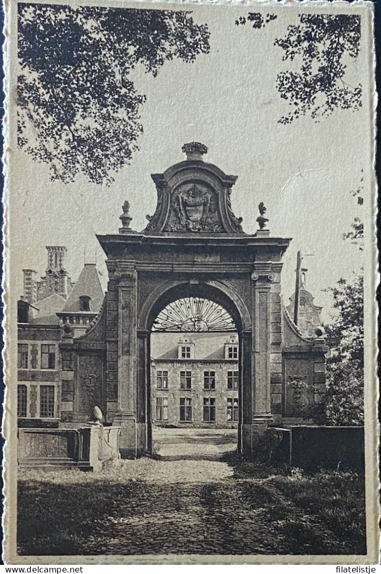 Fontaine-L’Evelien  L’ Entree Du Chateau - Fontaine-l'Eveque