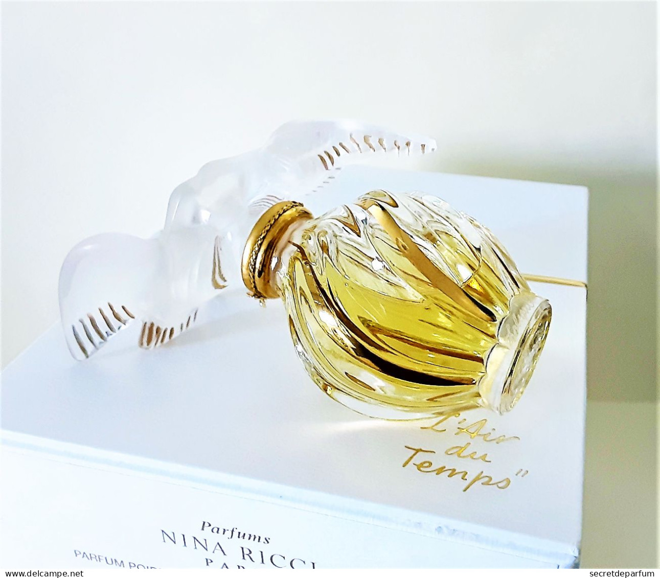 Flacon L'AIR Du TEMPS De NINA RICCI PARFUM 15 Ml Flacon LALIQUE COLOMBE CRISTAL D'OR  Edition Limitée  593 / 900 + Boite - Donna