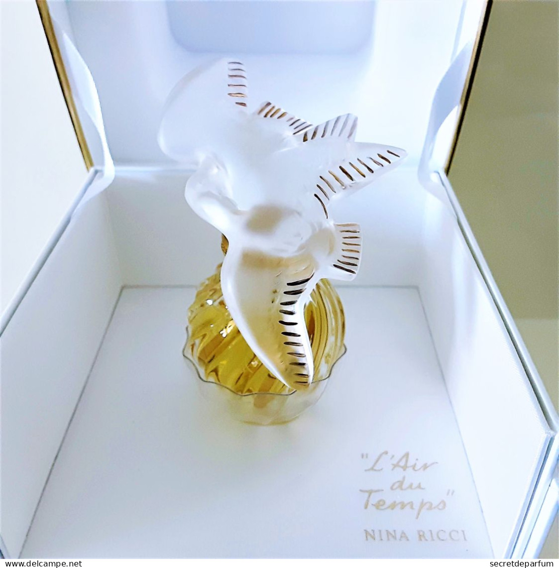 flacon L'AIR du TEMPS de NINA RICCI PARFUM 15 ml Flacon LALIQUE COLOMBE CRISTAL D'OR  Edition Limitée  593 / 900 + Boite