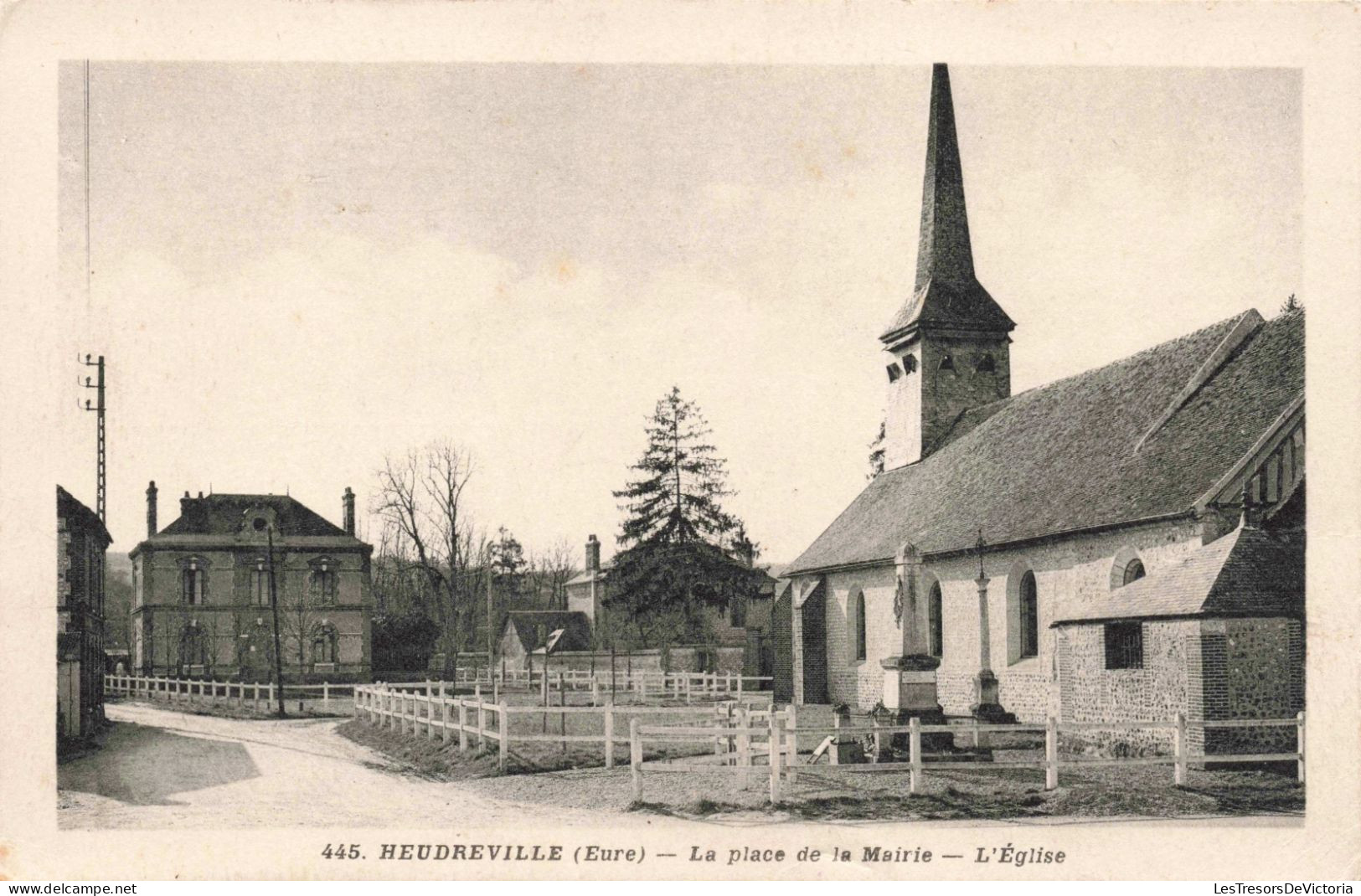 FRANCE - Les Andelys - Heudreville - La Place De La Mairie - L'Eglise - Carte Postale Ancienne - Les Andelys