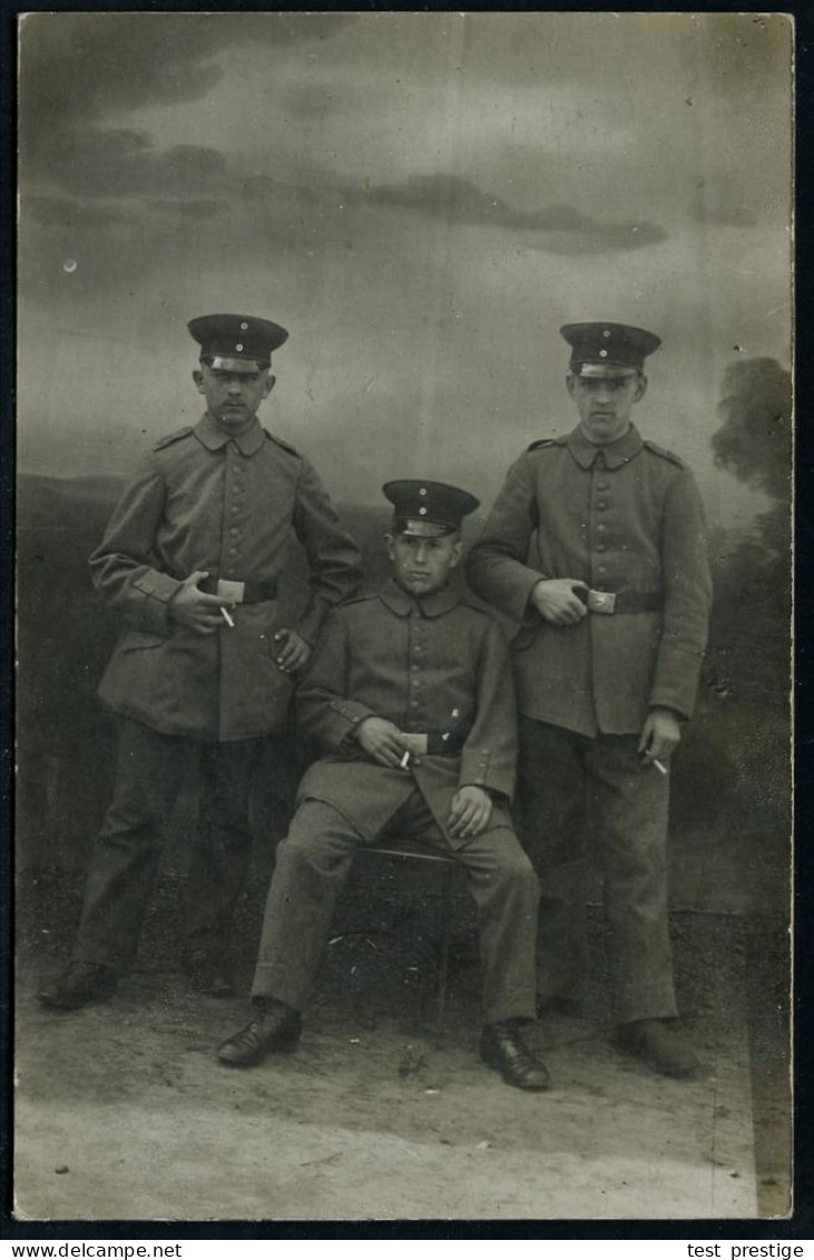 DARMSTADT-/ A/ ÜBUNGSPLATZ 1916 (30.3.) 1K-Brücke Auf Individueller S/w.-Foto-Ak.: 3 Soldaten Mit Zigaretten , Klar Gest - WW1