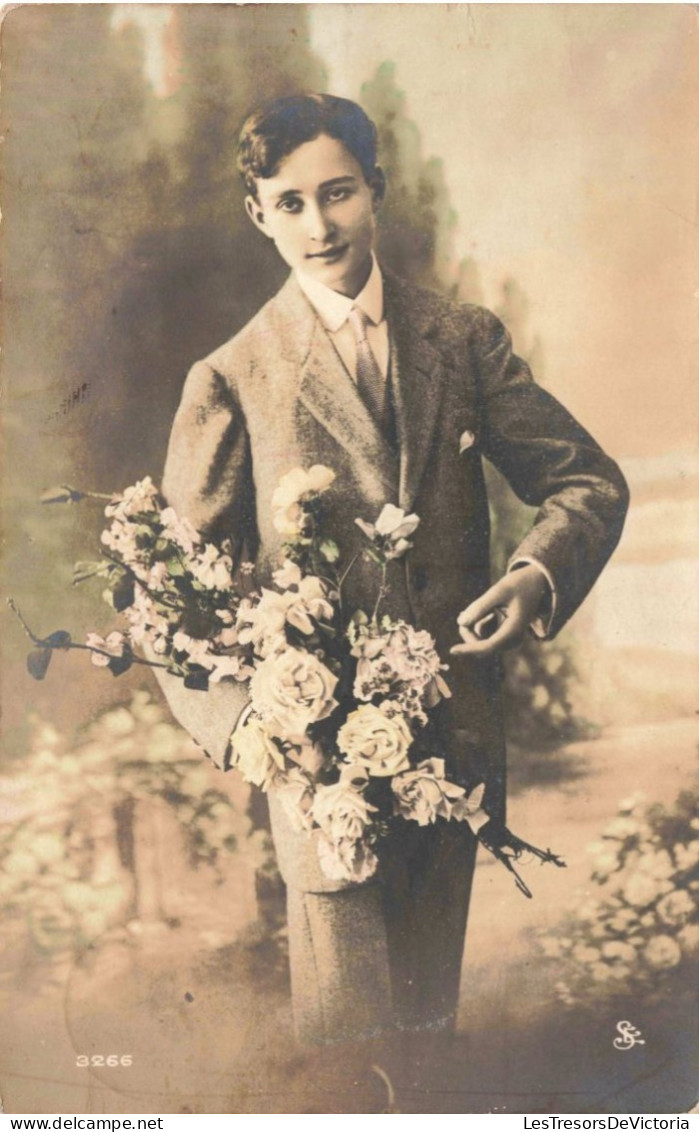 PHOTOGRAPHIE - Homme  - Portrait - Colorisé - Carte Postale Ancienne - Photographs