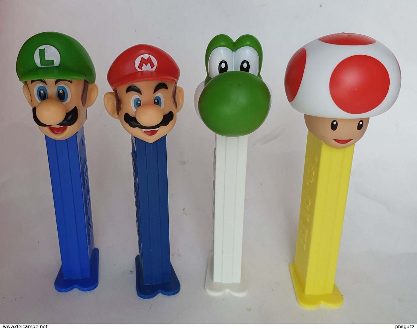 SERIE DE 4 DISTRIBUTEURS PEZ NINTENDO SUPER MARIO LUIGI YOSHI TOAD DISTRIBUTEUR - Pez