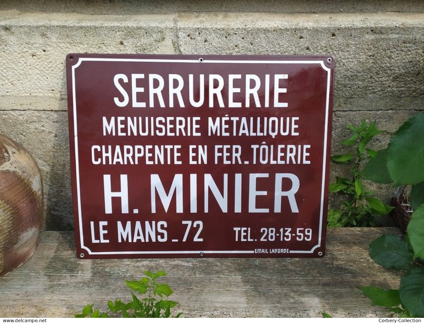 Ancienne Plaque Émaillée Serrurerie, Menuiserie, Charpente Métallique H. Minier Le Mans. - Plaques émaillées (après 1960)