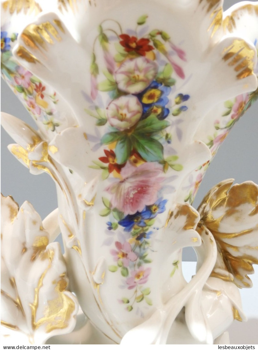 -SUPERBE GRAND VASE de MARIEE PORCELAINE de PARIS XIXe décor fleurs peintes   E