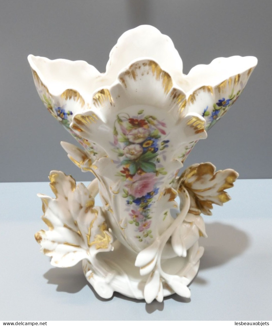 -SUPERBE GRAND VASE de MARIEE PORCELAINE de PARIS XIXe décor fleurs peintes   E