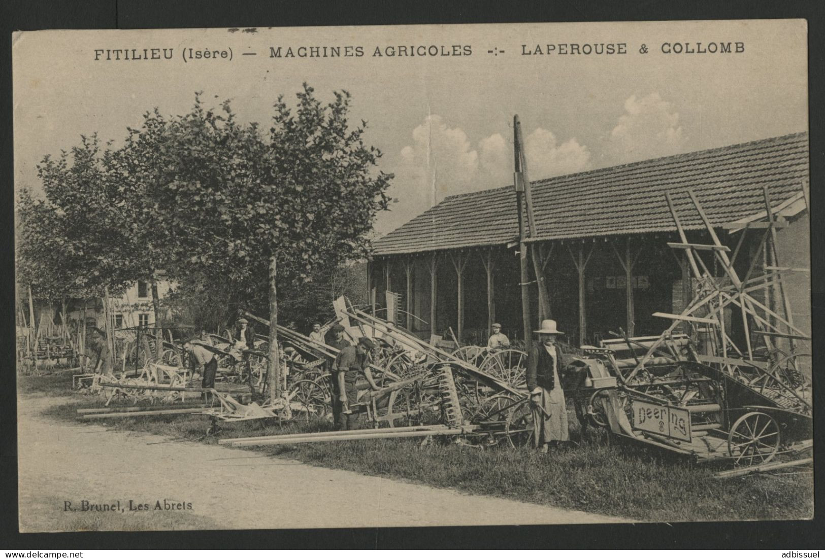 FITILIEU MACHINES AGRICOLES LAPEROUSE & COLLOMB Gros Plan Animé Avec De Nombreuses Machines. - Sonstige & Ohne Zuordnung