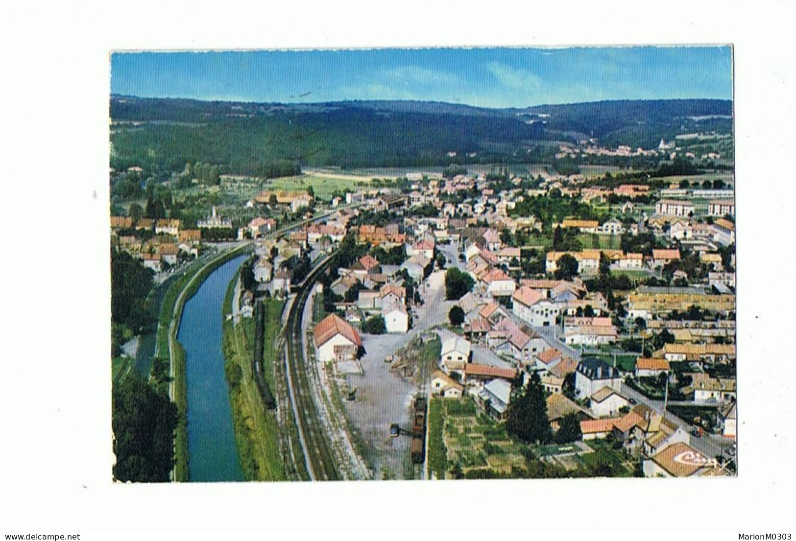 25  - ISLE SUR LE DOUBS - Vue Générale Aérienne  -855 - Isle Sur Le Doubs