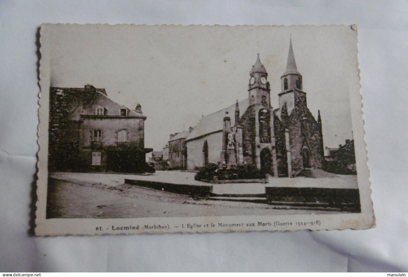 D 56 - Locminé - L'église Et Le Monument Aux Morts - Locmine
