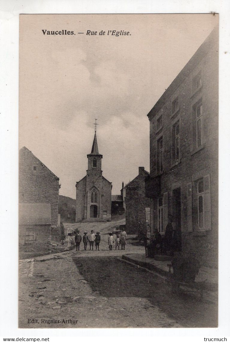 VAUCELLES - Rue De L'Eglise - Doische