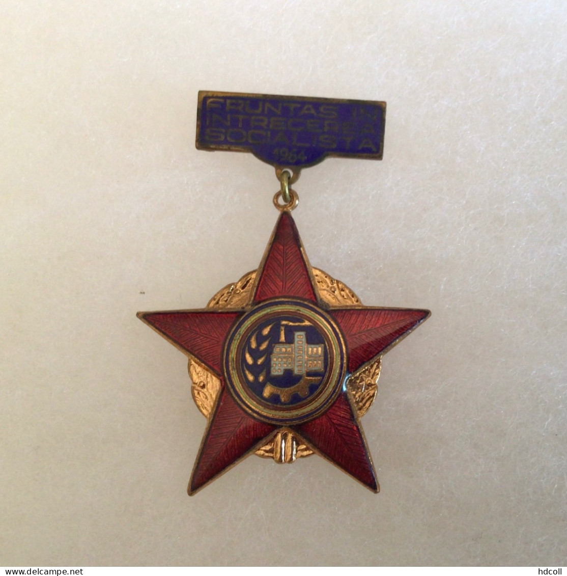 ROUMANIE - INSIGNE MÉDAILLE ÉTOILE DE MÉRITE 1964 - Autres & Non Classés