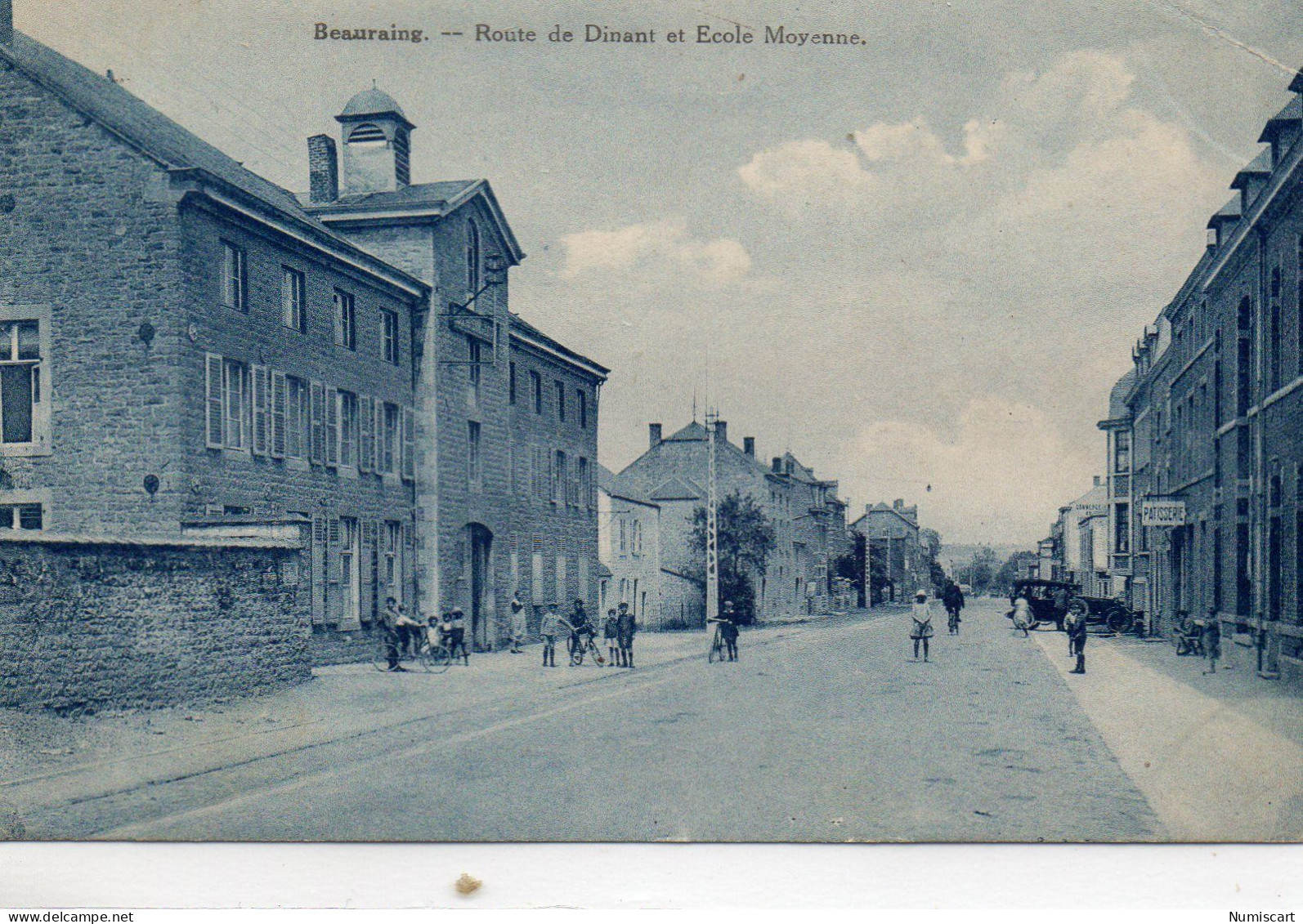 Beauraing Animée Route De Dinant Ecole Moyenne Pâtisserie - Beauraing