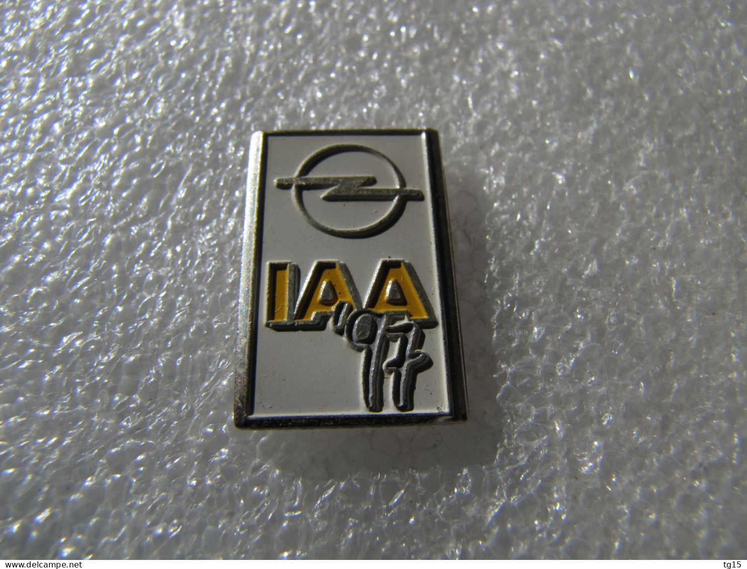 PIN'S    OPEL   IAA  97 - Opel