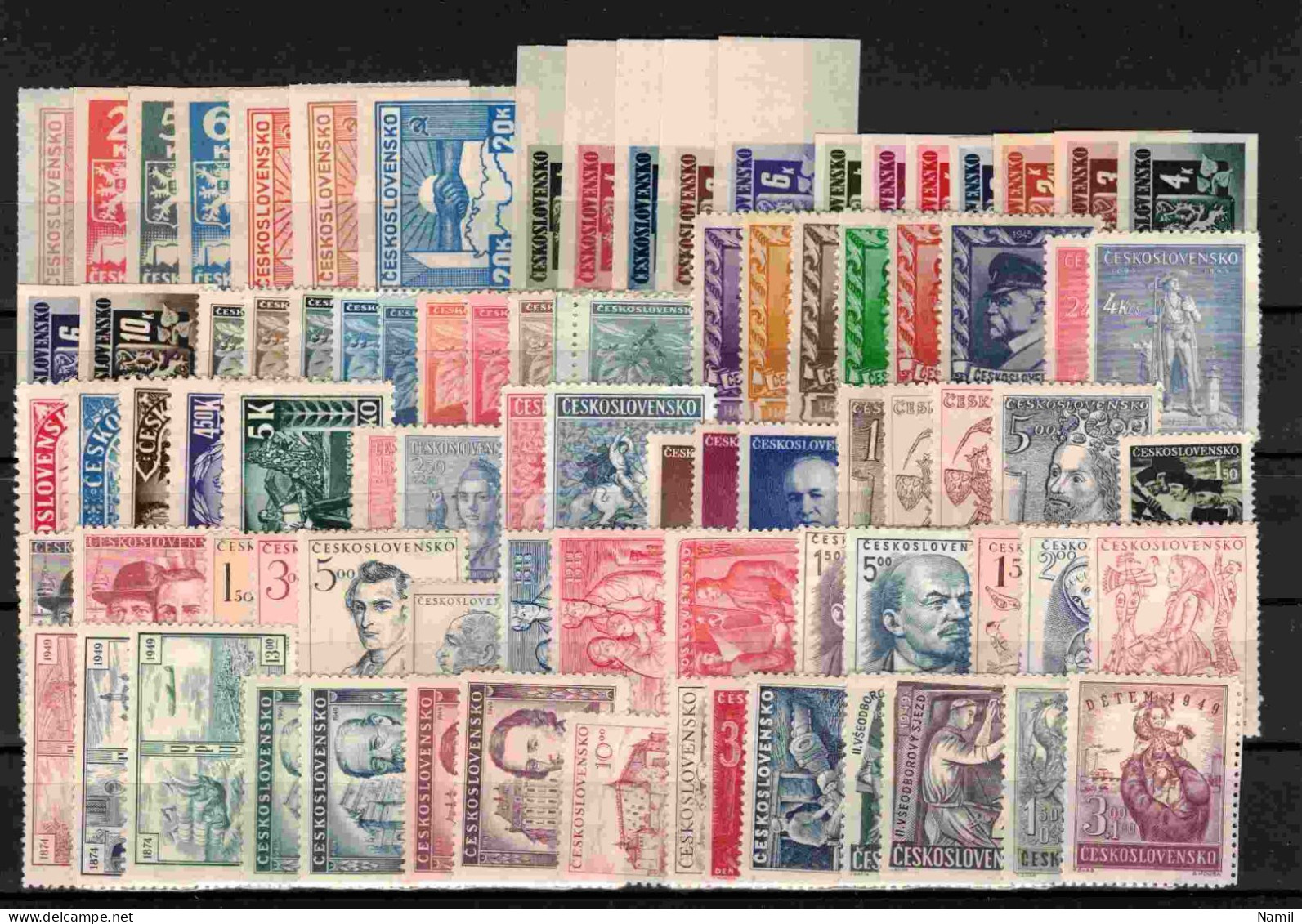 * Tchécoslovaquie 1945-1949, Lot Avec Timbres Neufs Avec Charniere Ou Trace De Charniere Propre, - Collections, Lots & Series