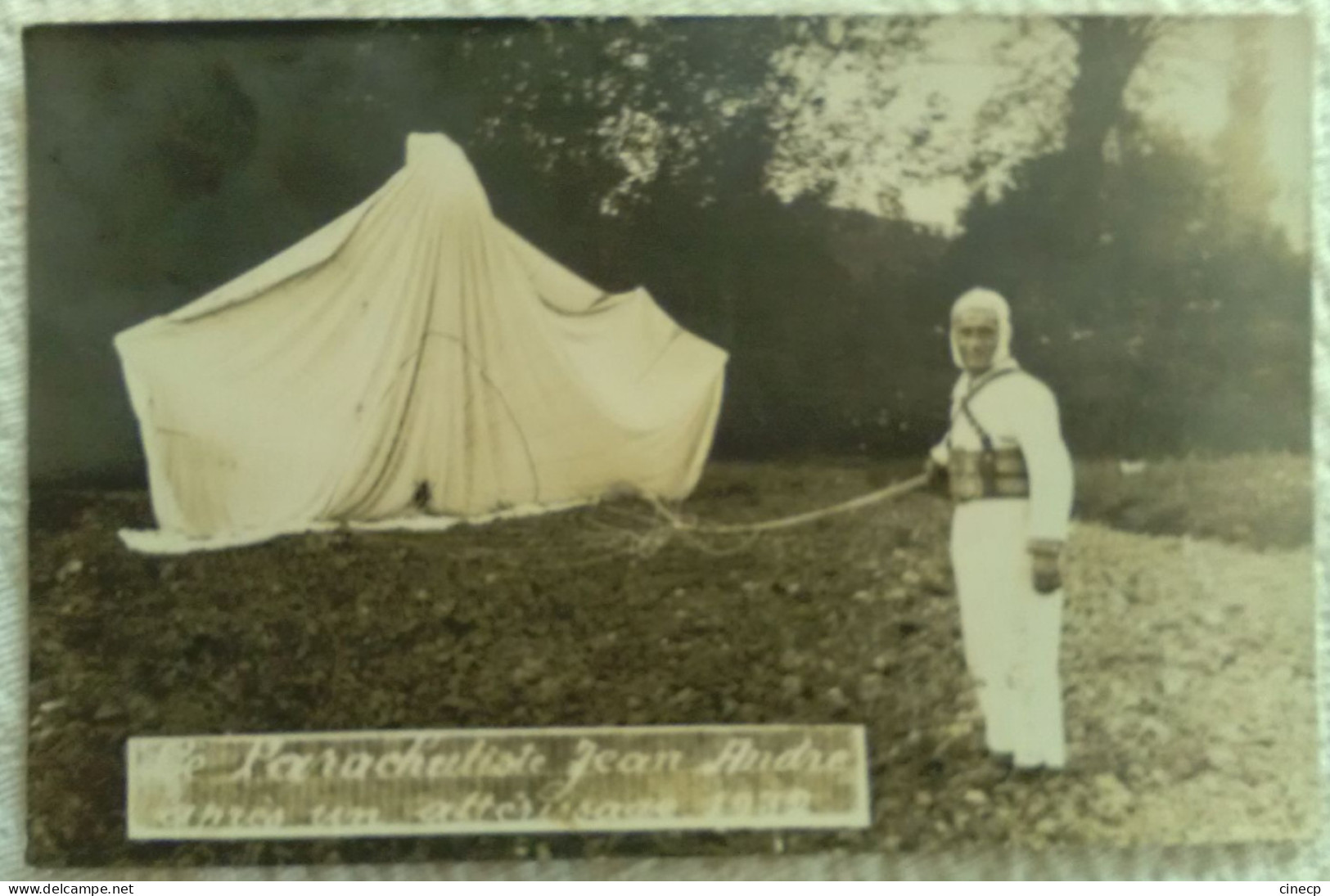 CARTE PHOTO ? PARACHUTISME - Le Parachutiste Jean ANDRE Après Un Atterissage 1932 TB PLAN Parachute - Parachutisme