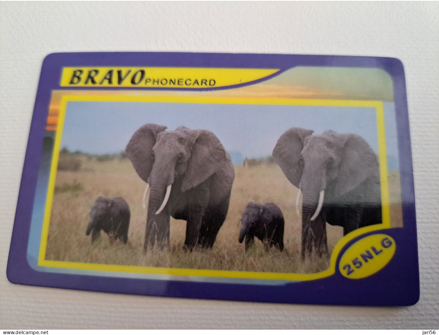 NETHERLANDS /  PREPAID / BRAVO PHONECARDS / ELEPHANTS    /  HFL 25 ,-  USED  ** 15180** - Privé