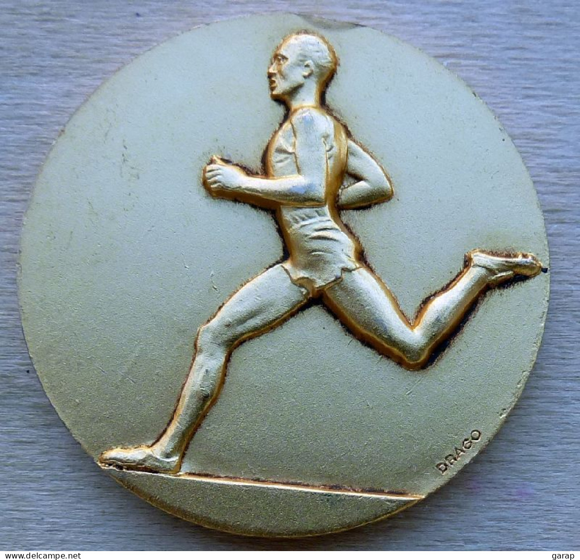 DA-002 Médaille Bronze Doré COURSE à Pieds Signée Drago De 50mm De Diamètre,poids=57,80g - Atletiek