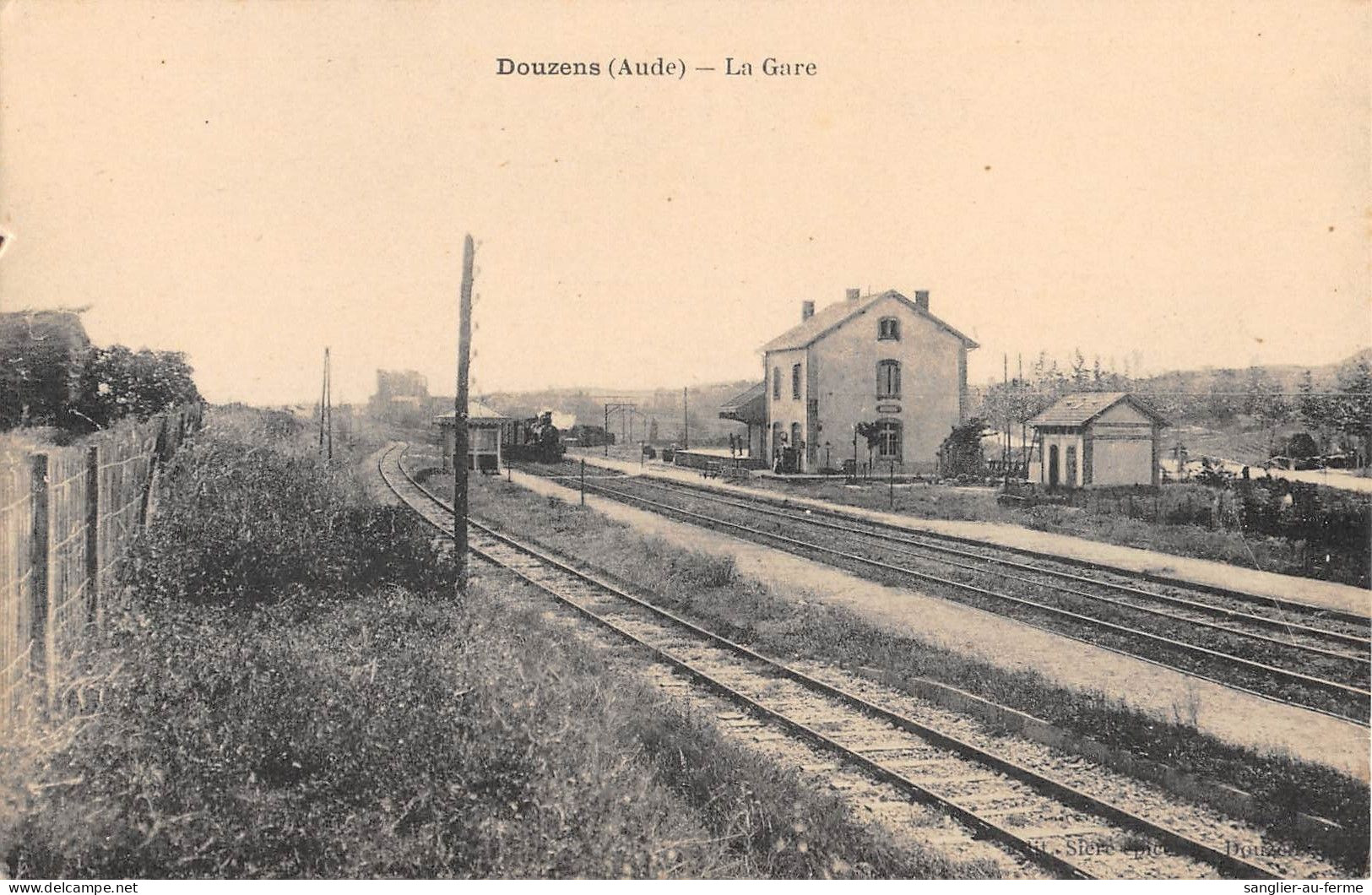 CPA 11 DOUZENS / LA GARE - Other & Unclassified