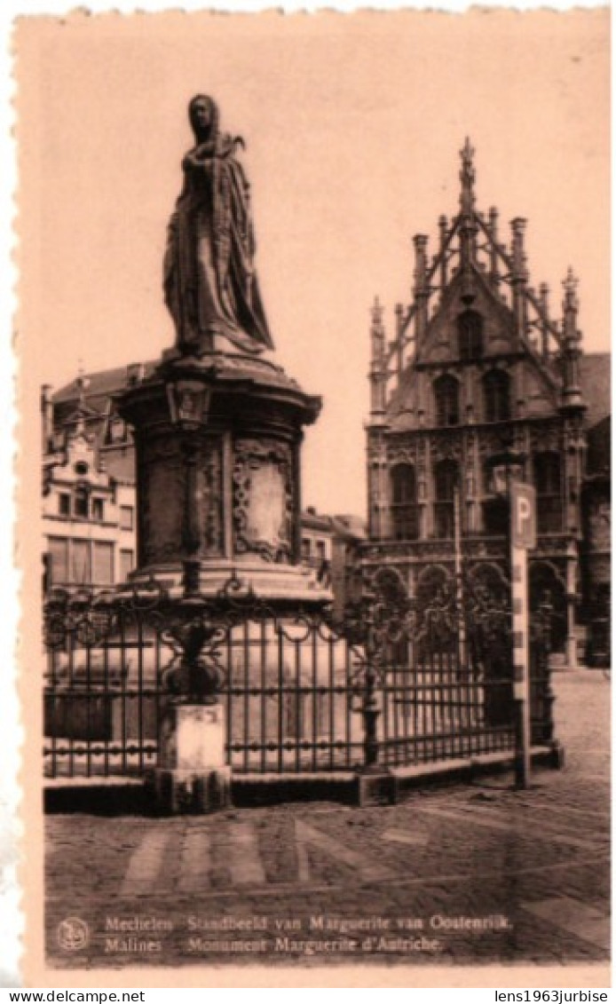 Mechelen , Malines , Monument Marguerite D'Autriche , Standbeeld Van Marguerite Van Oostenrijk - Malines