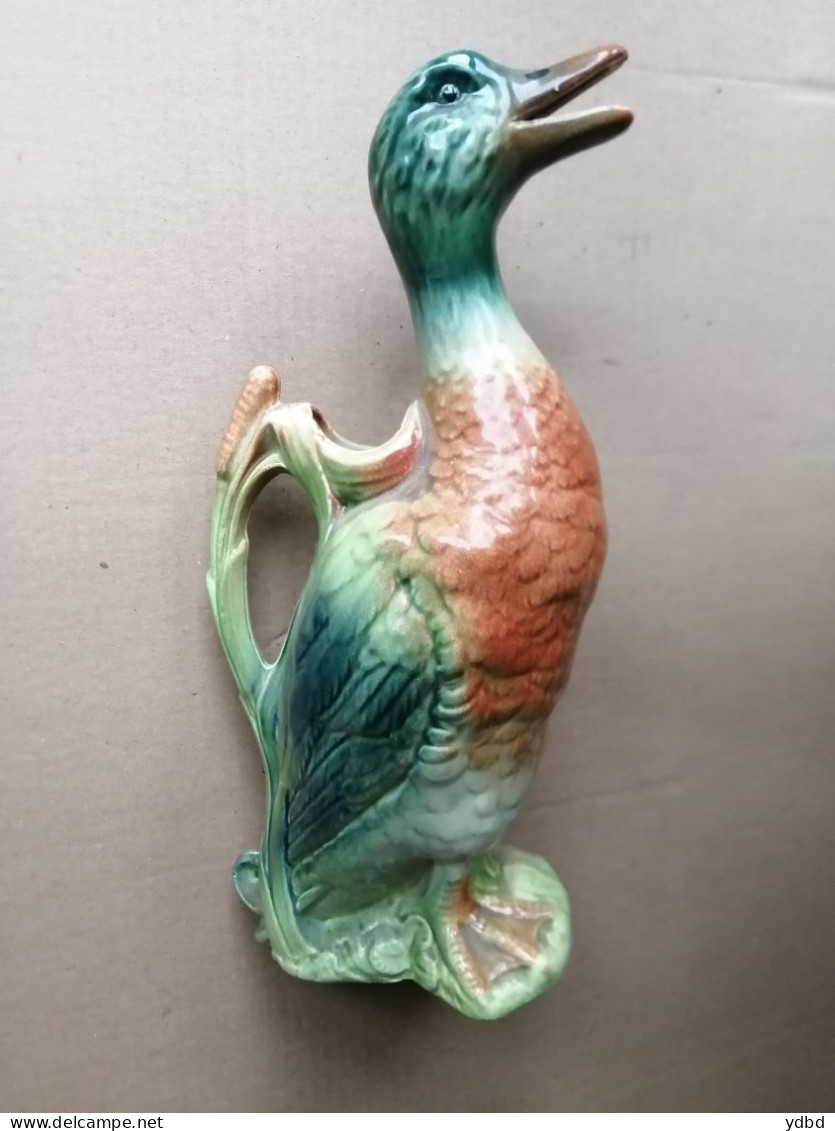 UN PICHET CANARD  EN CERAMIQUE DE ST CLEMENT - Saint Clément (FRA)