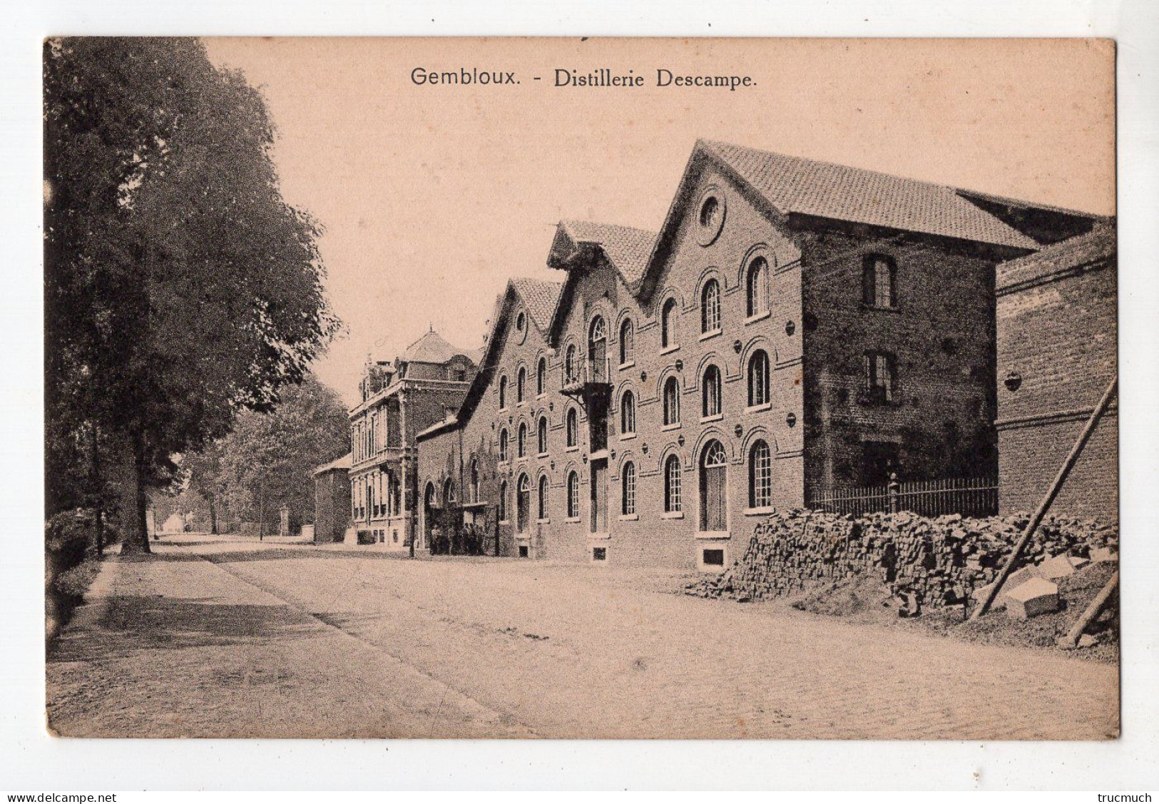 8 - GEMBLOUX - Distillerie Descampe - Gembloux