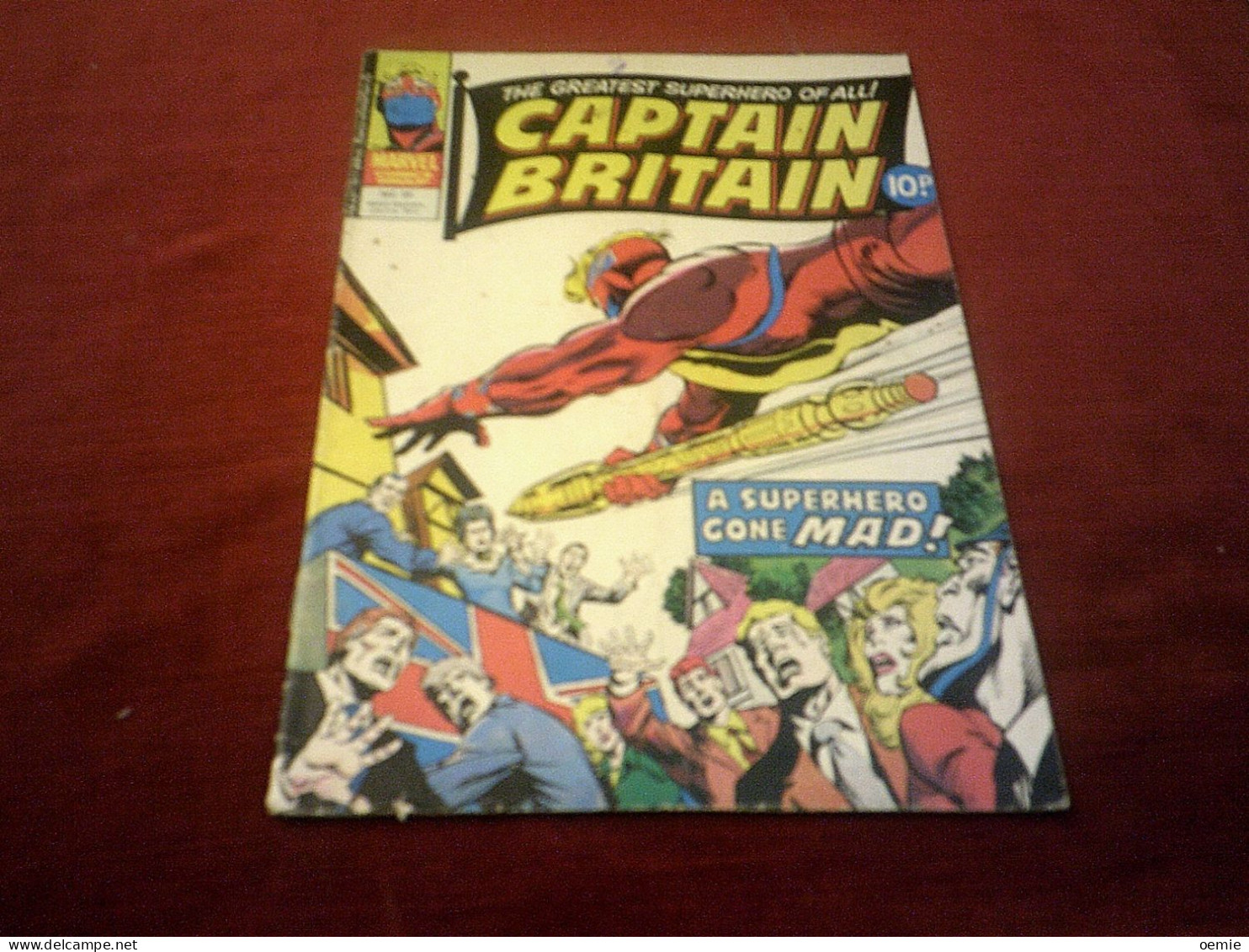 CAPTAIN BRITAIN A SUPER HERO GONE MAD     N° 39     ( 1977 ) - Marvel