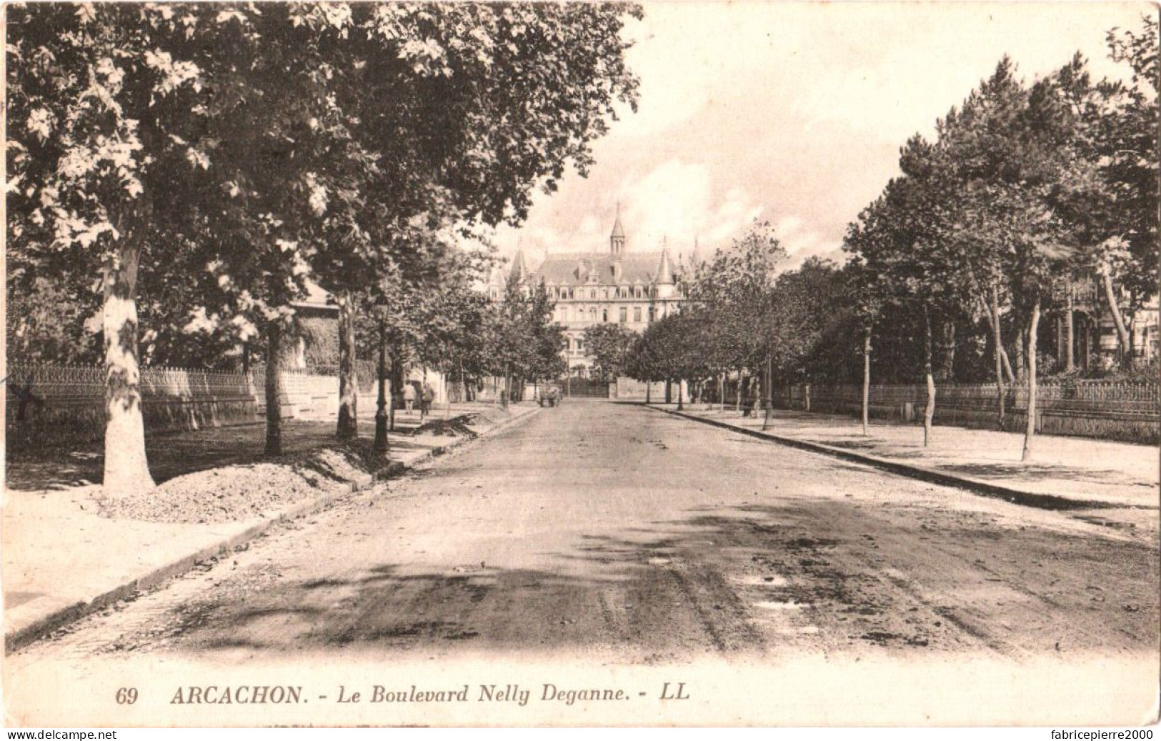 CPA 33 (Gironde) Arcachon - Le Boulevard Nelly Deganne. Au Fond, Le Casino De La Plage TBE 1907 - Casinos