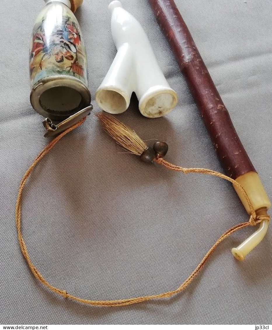 Ancienne Pipe En Bois Et Porcelaine Marquée "NEUSILBER" - Autres & Non Classés