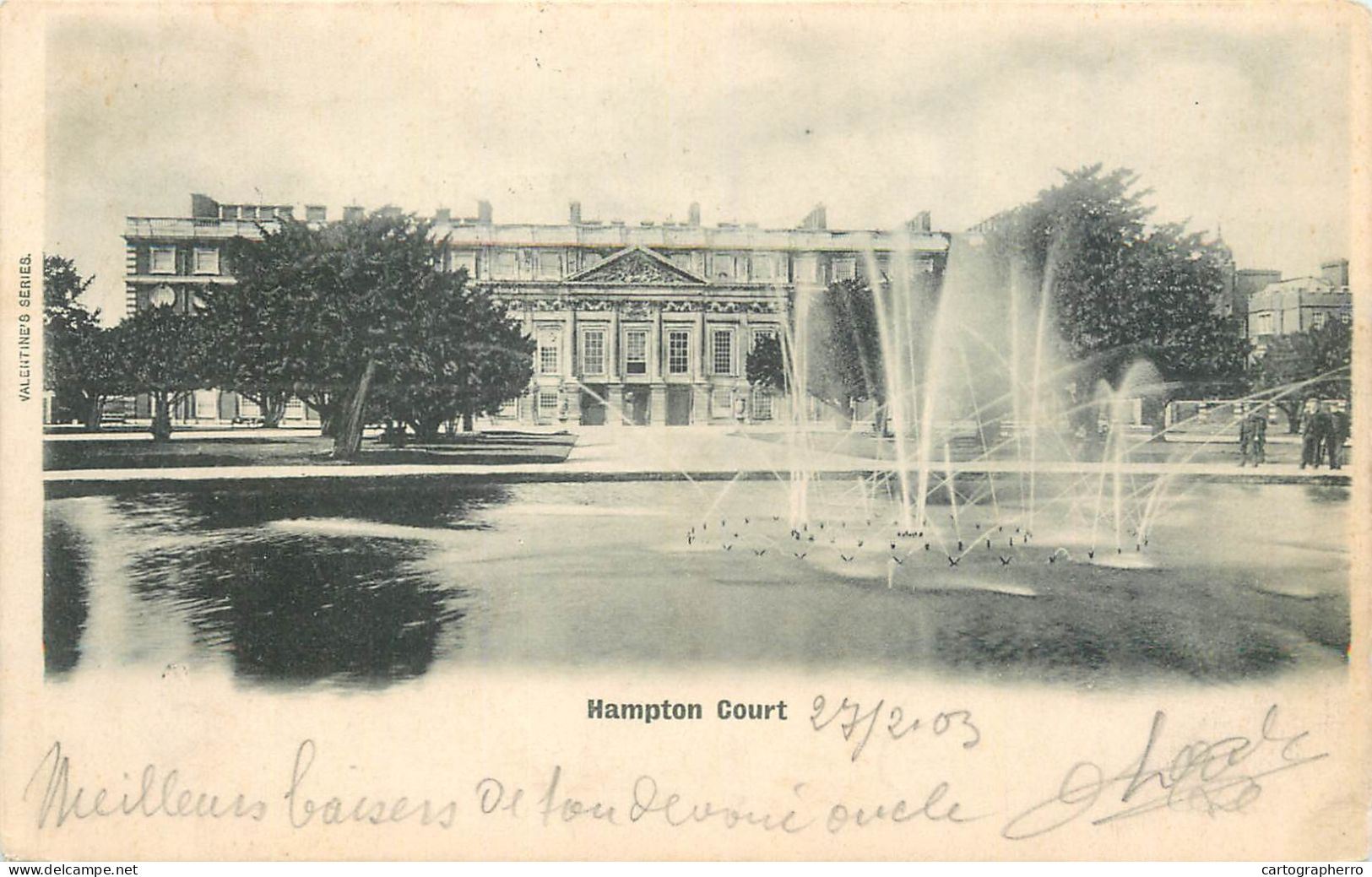 United Kingdom England London Hampton Court Water Fountain - Hampton Court