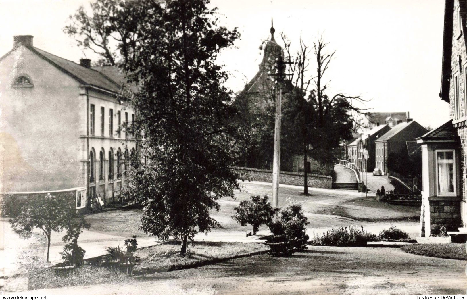 BELGIQUE - Nassogne - La Place Communale - Carte Postale Ancienne - Nassogne