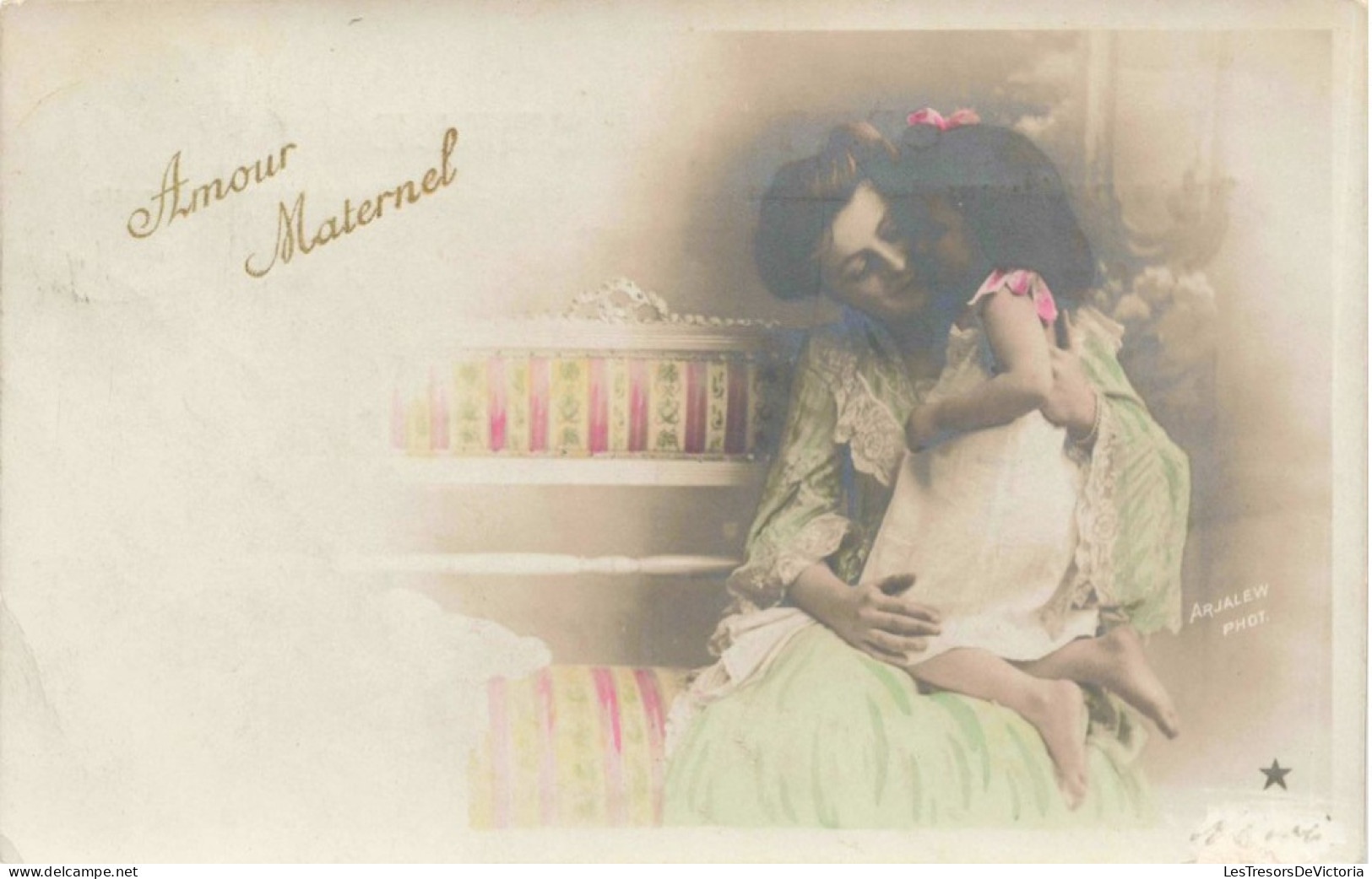 PHOTOGRAPHIE - Amour Maternel - Mère Et Fille - Colorisé - Carte Postale Ancienne - Fotografie