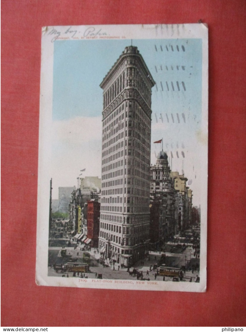 Flat Iron Building.  New York > New York City   Ref 6180 - Manhattan