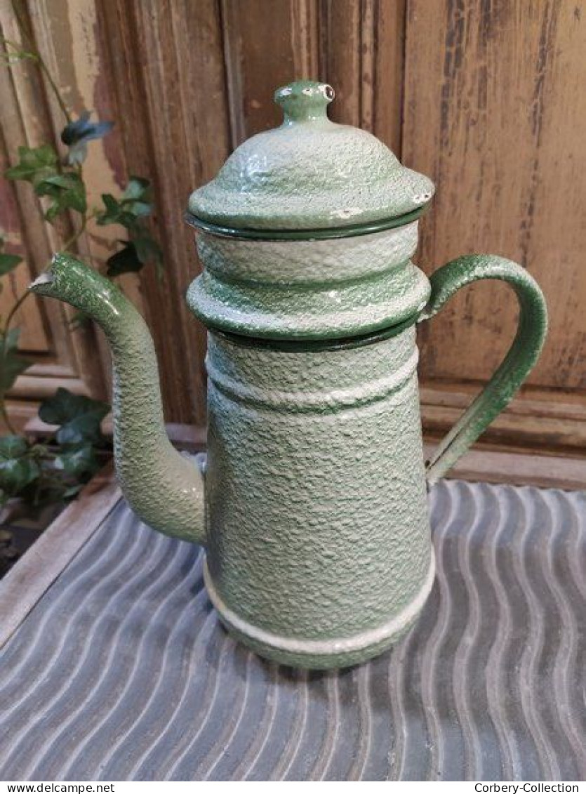 Ancienne Cafetière Émaillée Émail Vert Pâle - Autres & Non Classés