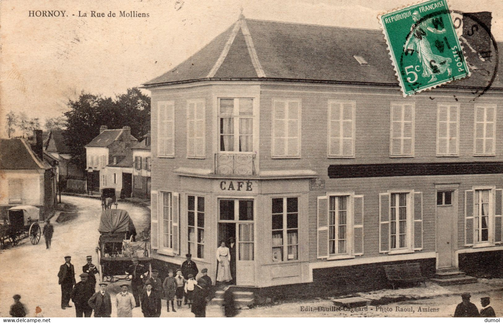 HORNOY  -  La Rue De Molliens  (Café) - Hornoy Le Bourg