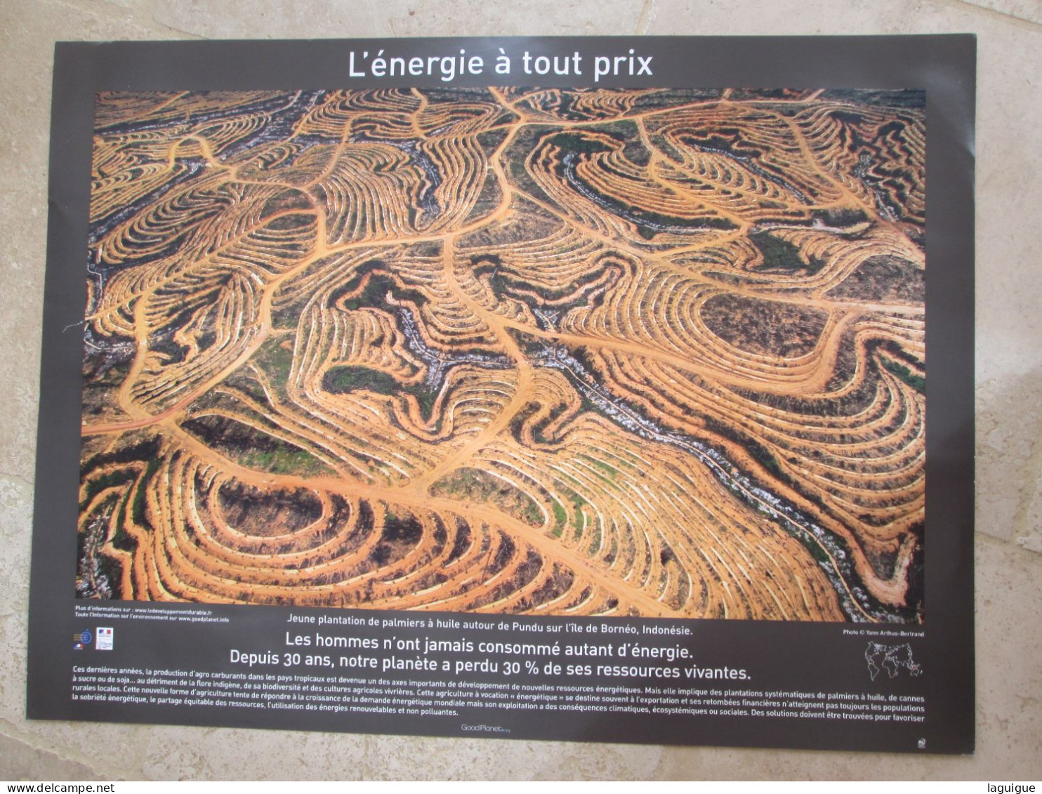 AFFICHE POSTER SCOLAIRE PHOTO YANN ARTHUS-BERTRAND 58 X 78 Cm L'énergie à Tout Prix - Contemporary Art