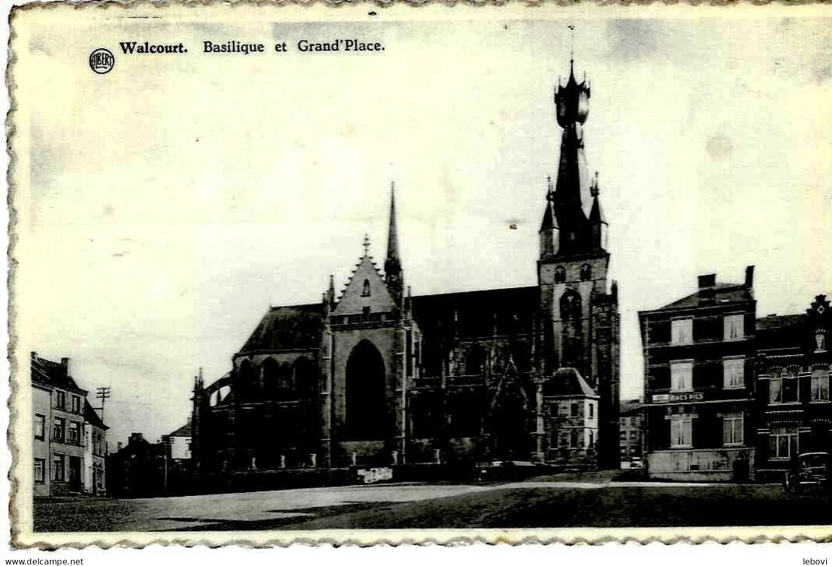 WALCOURT « Basilique Et Grand’place »- Ed. Café De La Grand’place à Walcourt (1956) - Walcourt