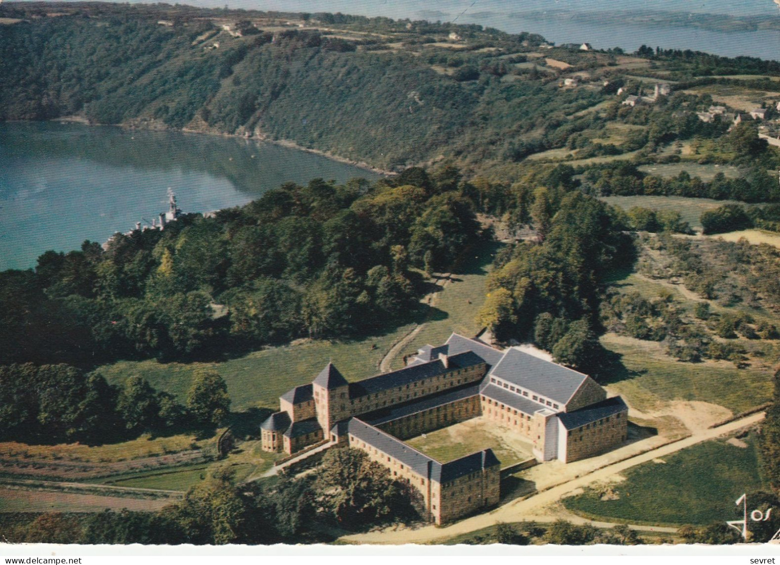 LANDEVENNEC_- La Nouvelle Abbaye Saint Guénolé. - Landévennec