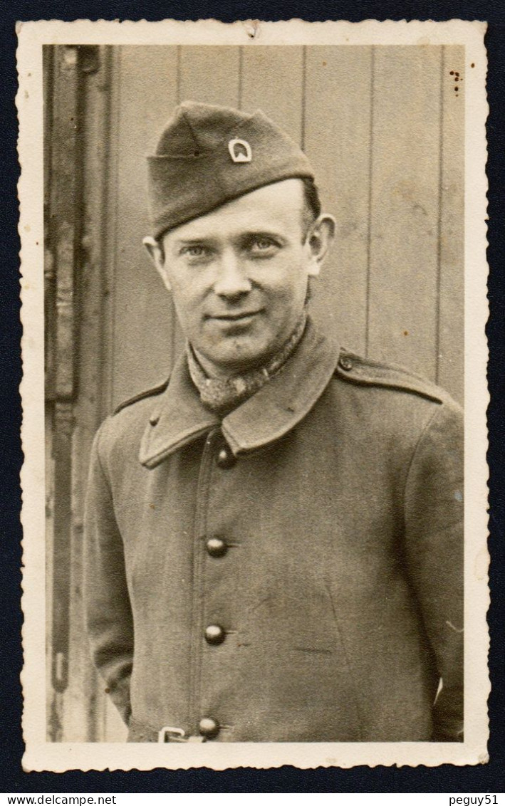 Carte-photo D'un Prisonnier En Allemagne Au Stalag IX-B De Bad Orb. ( Cachet Stalag IX B N°. 2) - Guerre 1939-45