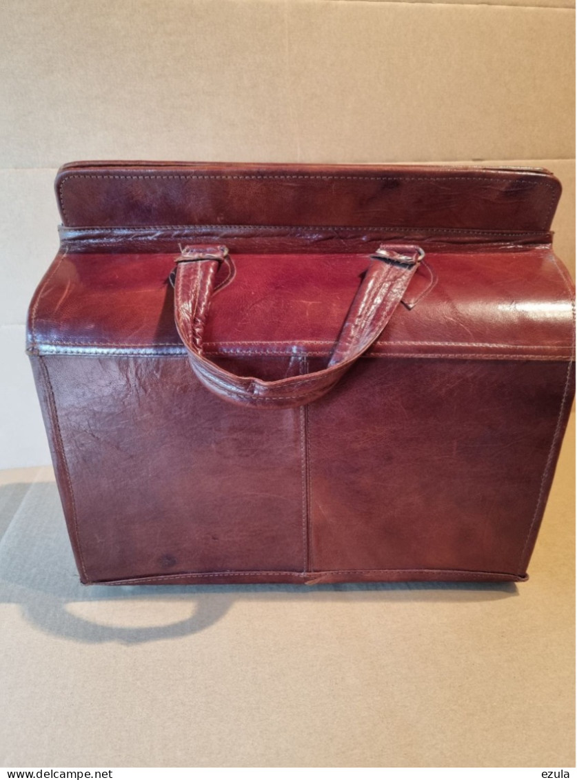 Sac Voyage Cuir état Neuf Jamais Utilisé. Très Beau Sac Superbe Affaire Aucune Trace , Garanti - Leather Goods 