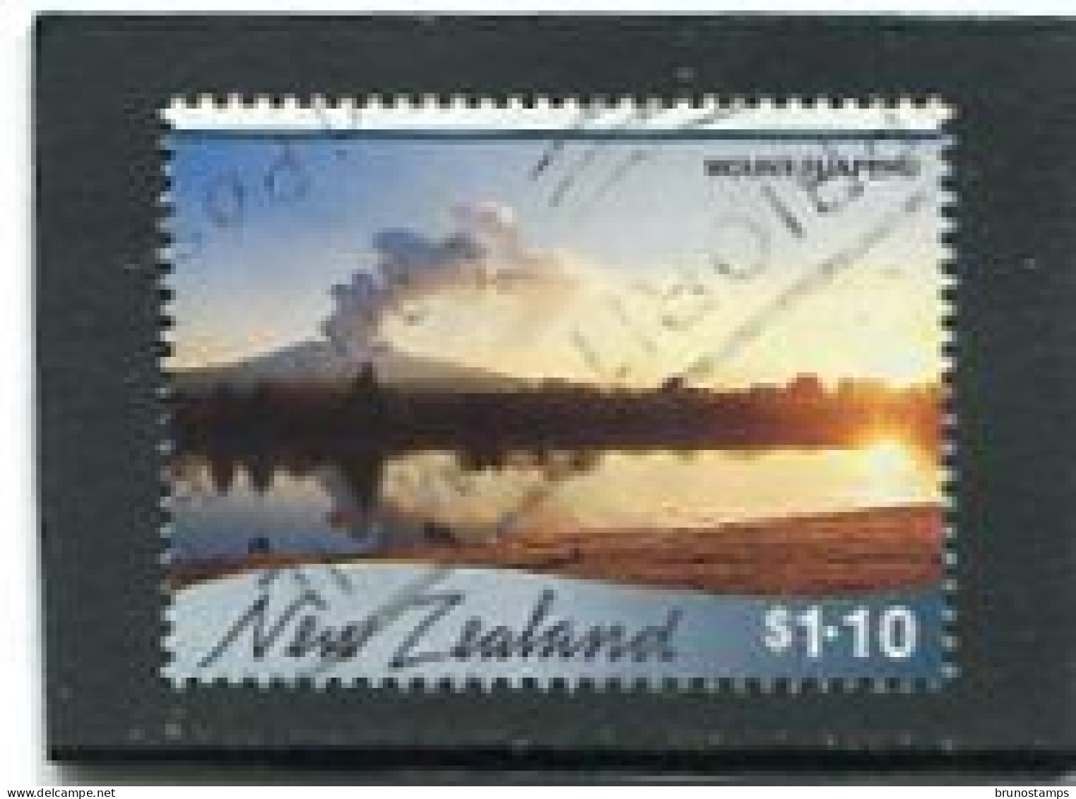 NEW ZEALAND - 2000  1.10$   SCENIC REFLECTION  FINE  USED - Gebraucht