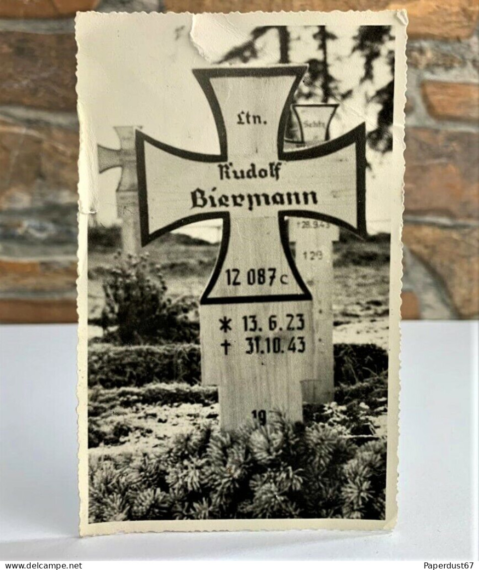 WW2 German Lieutenant Grave 1943 Wehrmacht Original Photo - 1939-45