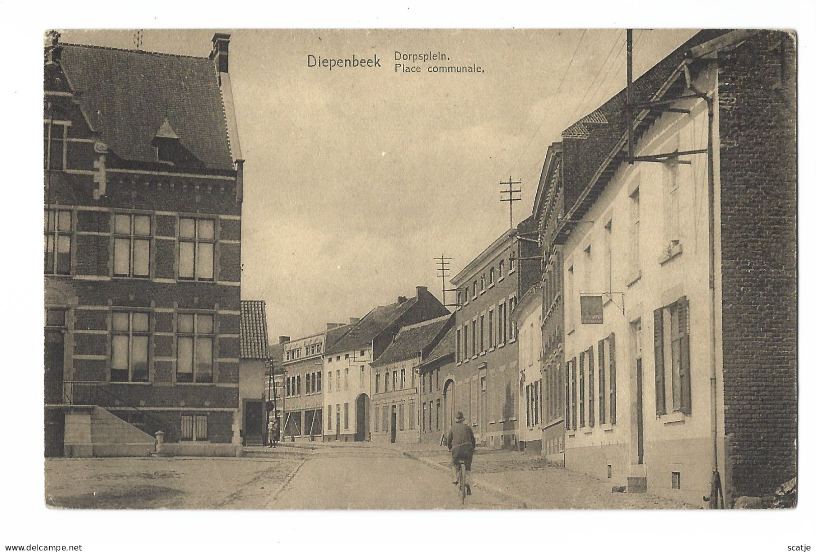 Diepenbeek.   -   Dorpsplein.   -   Militaria   Naar   Gent - Diepenbeek